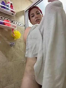 zafiro_mo0n Adlı Modelin Canlı XXX Sohbeti