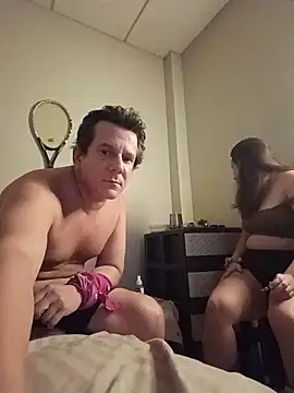 Pornoforpyros' Live XXX Chat