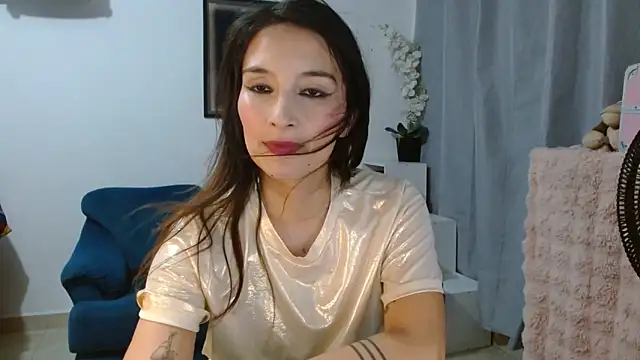 Almaglow_ Live XXX Chat