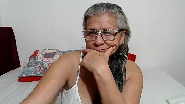 candy_mature_'s Live XXX Chat