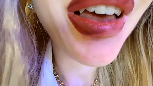 Politeeliza Adlı Modelin Canlı XXX Sohbeti