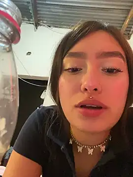 Miakittyyy Chat XXX live