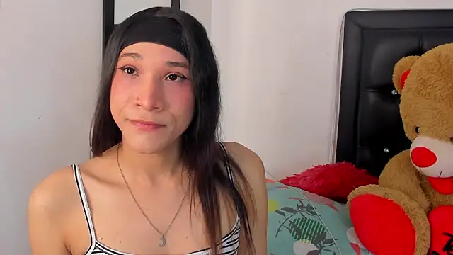 Pertunjukan Kamera Web Camil_7w7