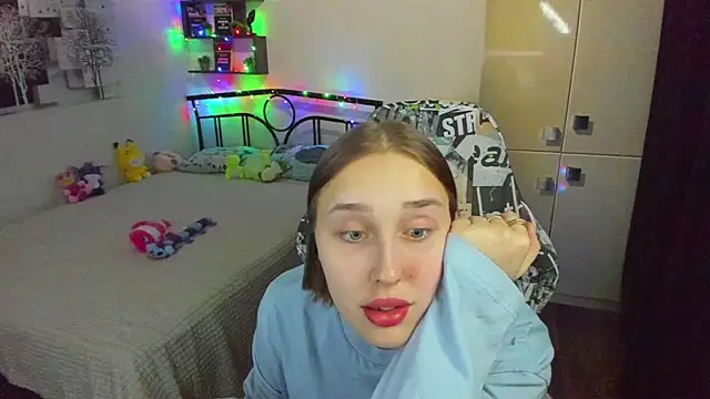 CrazyBitchInLace live XXX chat