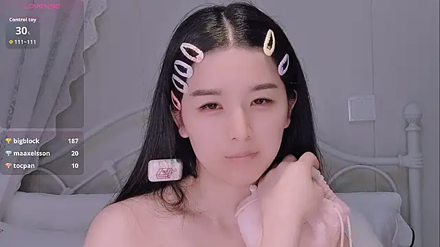 BingLin-'s Live XXX Chat
