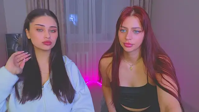 Sofia_Plump élő chatszobája