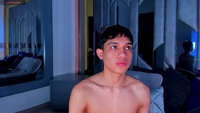 Sebax_Young's Live XXX Chat