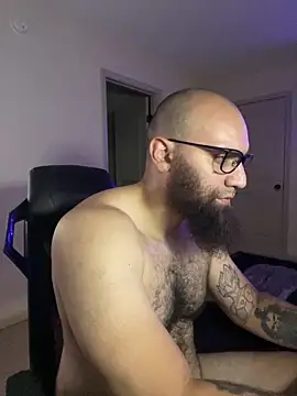 MastaWolfy's Live XXX Chat