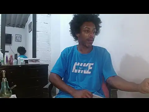 Larry-n-clouds élő XXX-chatje