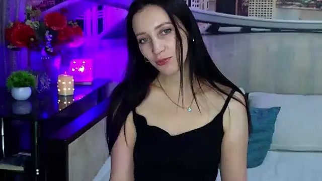 XXX chat uživo modela MonicaSweetx