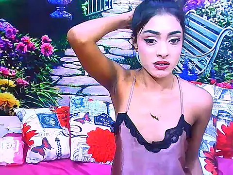 IndianPretty14u2Luv 现场XXX聊天