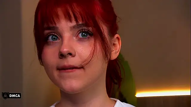 Nora__Ray Show Webcam