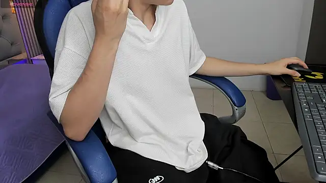 SamBlack_ 网络视讯表演