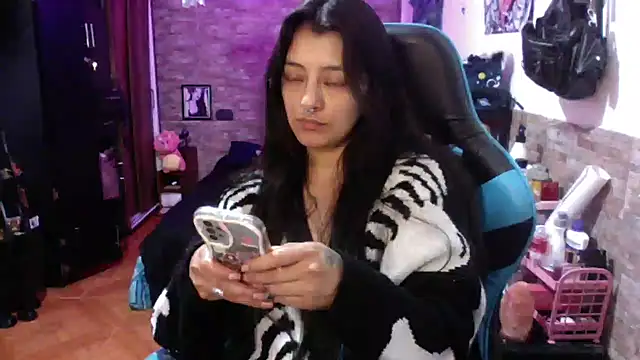 دردشة AngelaQueen_ الجنسية المباشرة