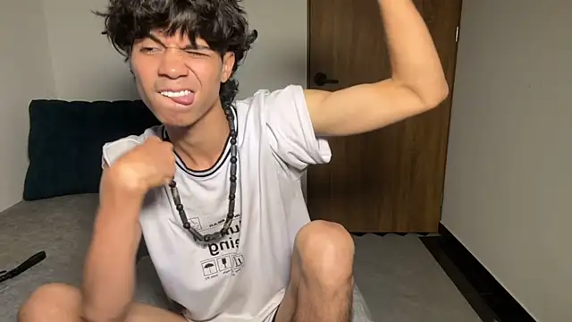 OopsAgain_ 在線直播表演