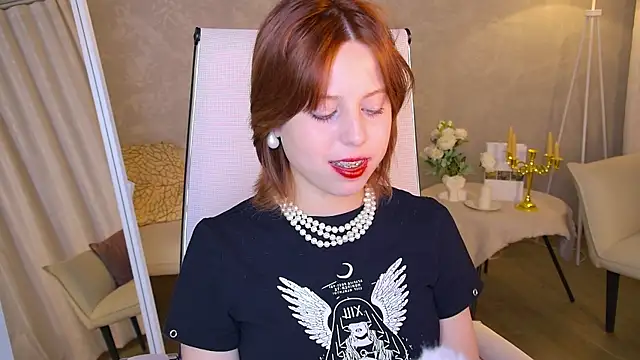 VivienneHebert Adlı Modelin Canlı XXX Sohbeti