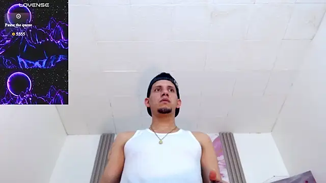 Sebastian_Smith__: απευθείας συνομιλία ΧΧΧ