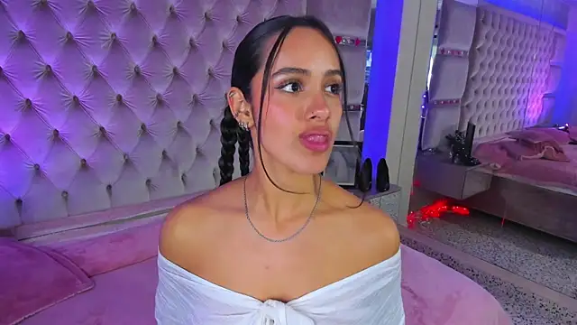 Harii_02 Adlı Modelin Canlı XXX Sohbeti