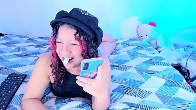 Živá chatovací místnost Emily_Coper18