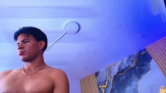 Chatroom XXX en direct de JacobWolf__