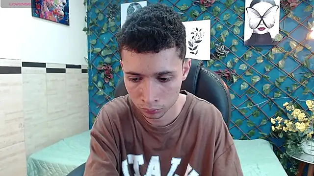 Chat XXX en directo de LucassSmith11