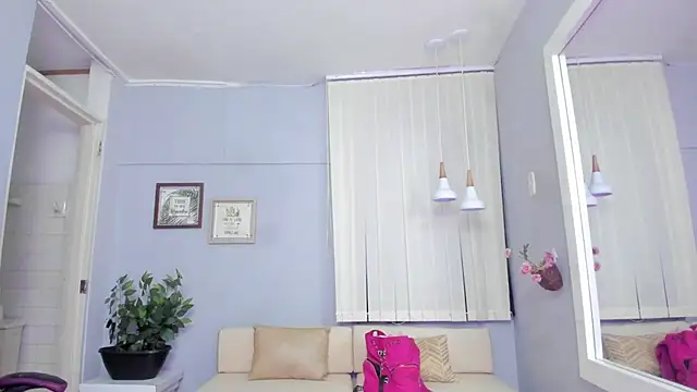 Nahomy_Collins_ élő XXX-chatje