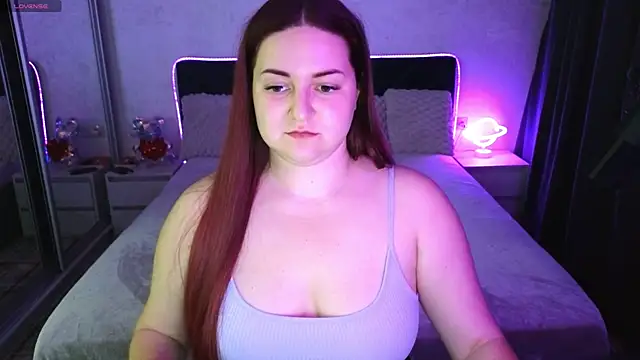 Show modela Redd_Vixen na web-kameri