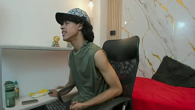 Pokazy przed kamerką – Zayn_Fox32
