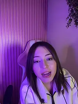 Živá chatovací místnost PrettyAmber