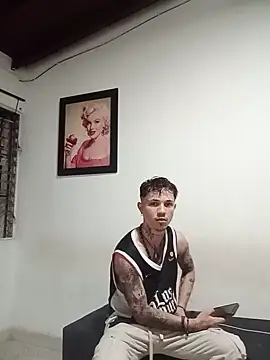 HannibalLester 在線直播表演