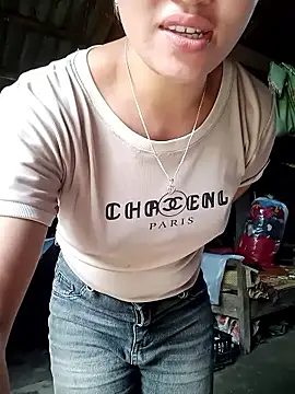Ama-ra's Live XXX Chat
