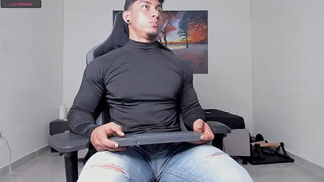 ryanwhite3 Show in webcam