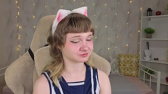 Tori_Cutie's Live Chat Room