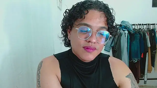 Pokazy przed kamerką – Diane_exotic