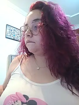 CURVY-HORNY's Live Chat Room