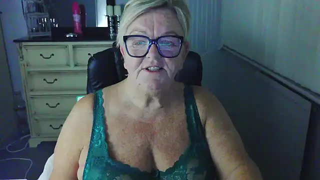 BridgetBlueEyes Chat XXX in diretta