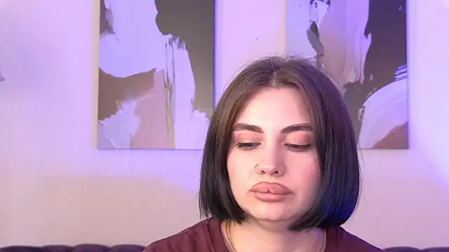 Chat +18 de AdrianaToress ao vivo