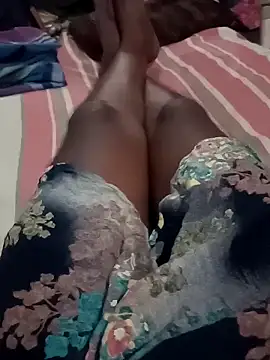 Aash_Slave_Boy Adlı Modelin Canlı XXX Sohbeti
