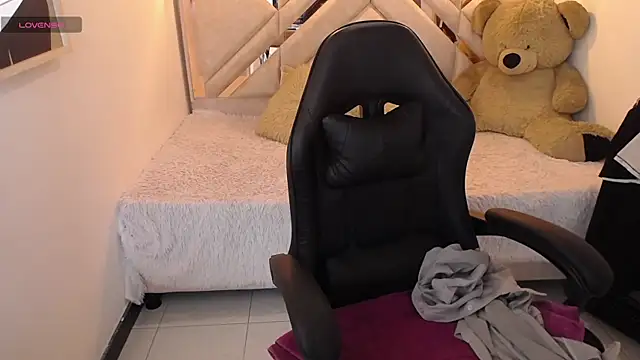 ahmy_'s Live XXX Chat