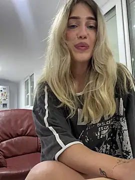 ZenyShy Chat XXX live
