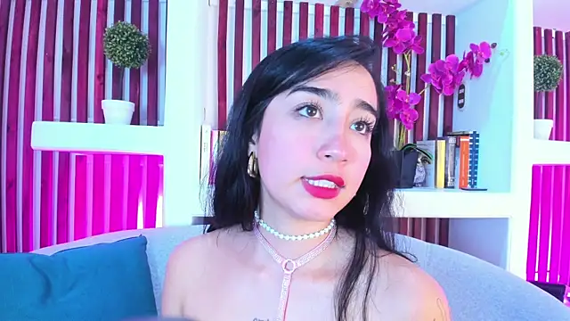 AshleyGross_ Adlı Modelin Canlı XXX Sohbeti