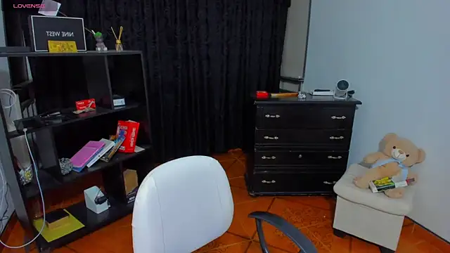 دردشة SophiiaRios_ الجنسية المباشرة