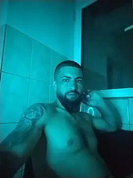 Chatroom XXX en direct de Tommy_Porn_