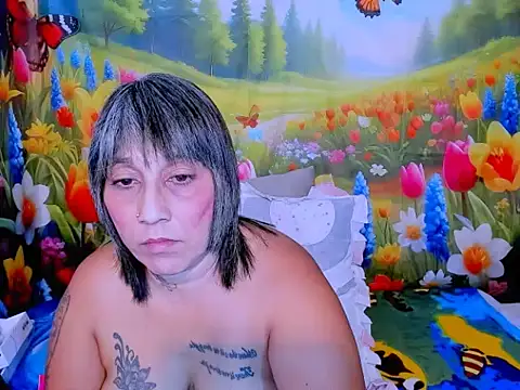 Chat +18 de indianroxy ao vivo