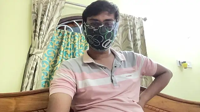 Slave_Aryan Show in webcam