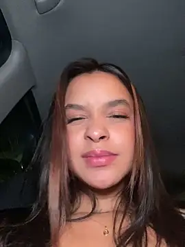 sarah_salis_ Adlı Modelin Canlı XXX Sohbeti