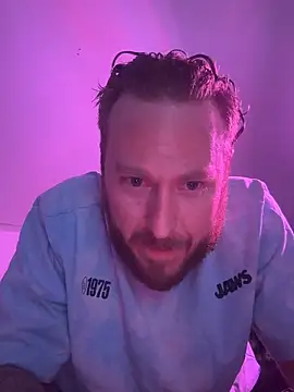 MrPurple999 webkamerás műsora