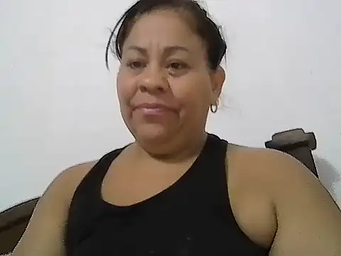 غرفة دردشة Veronica_missbigg المباشرة