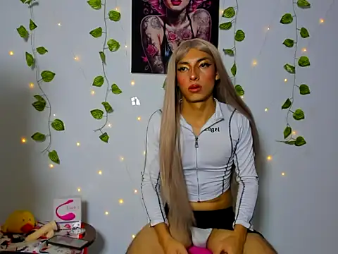 xamila_muaa Chat XXX live