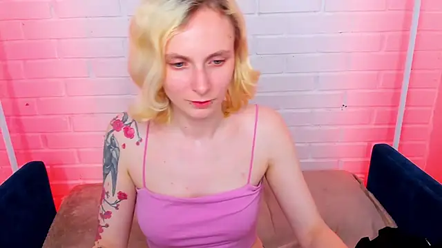 LikiLips live XXX chat
